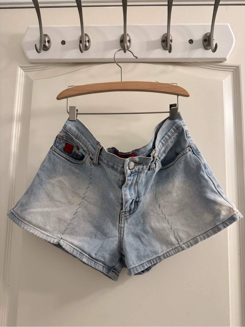 Vintage low rise light wash shorts size 9